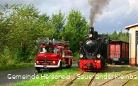 Hist. Feuerwehrfahrzeuge am Bahnhof der Sauerlände