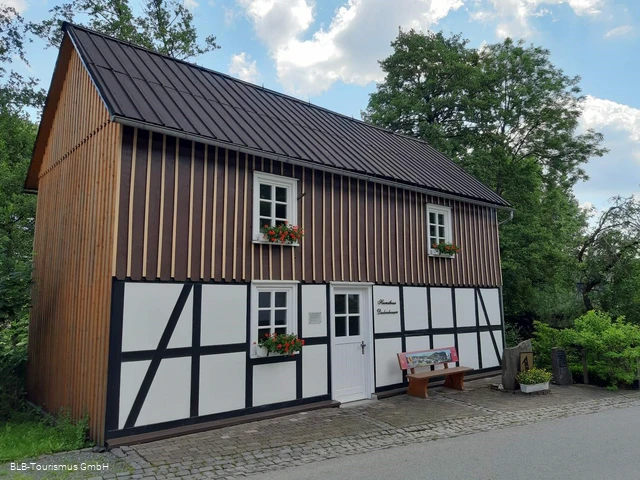 Aussenansicht Heimathaus in Diedenshausen